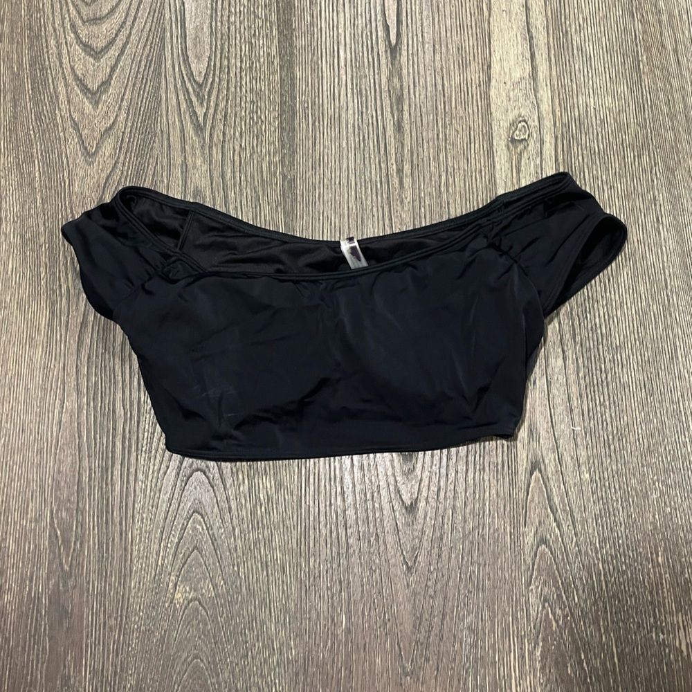 NWOT Victoria’s Secret Swim Off-Shoulder Bikini Top Padded Pullover Black Small